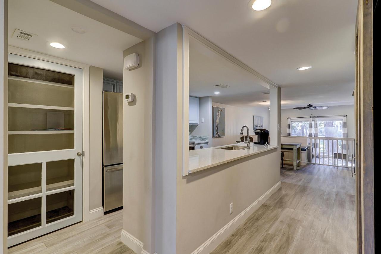 Luxury Updated New Kitchen New Floors, New Tvs, Bikes & Beach Gear Included ヒルトンヘッドアイランド エクステリア 写真