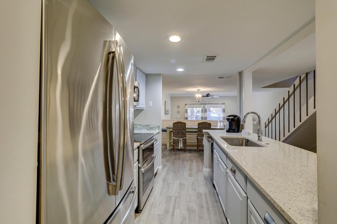 Luxury Updated New Kitchen New Floors, New Tvs, Bikes & Beach Gear Included ヒルトンヘッドアイランド エクステリア 写真