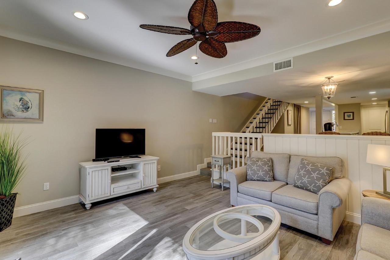 Luxury Updated New Kitchen New Floors, New Tvs, Bikes & Beach Gear Included ヒルトンヘッドアイランド エクステリア 写真